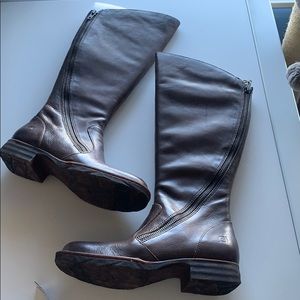 NEW in box Born Laurette Boots dark brown size 7